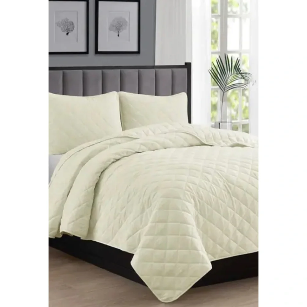 IVORY MICROFIBER KING BED QUILT and SHAM SET